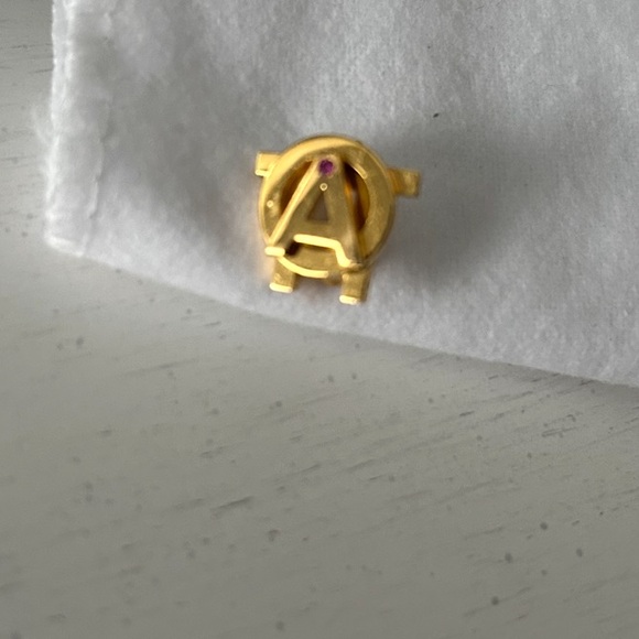 Alpha Omicron Pi Gold Tone Brooch with Red Ruby Vintage 1980’s - Picture 10 of 10
